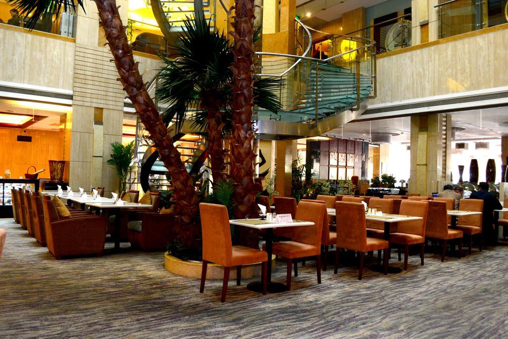 Howard Johnson Wyndham Leonora Plzaz Шанхай Екстериор снимка